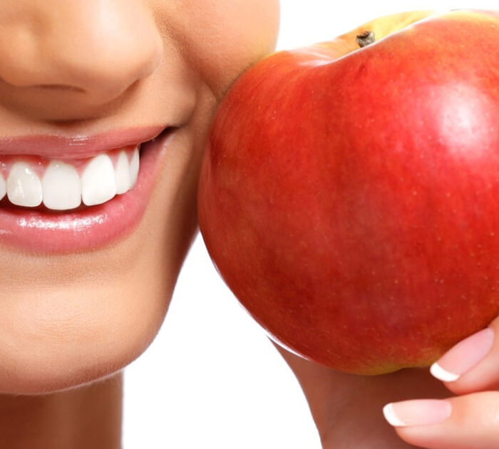 Foods That Help Keep Your Teeth White and Healthy